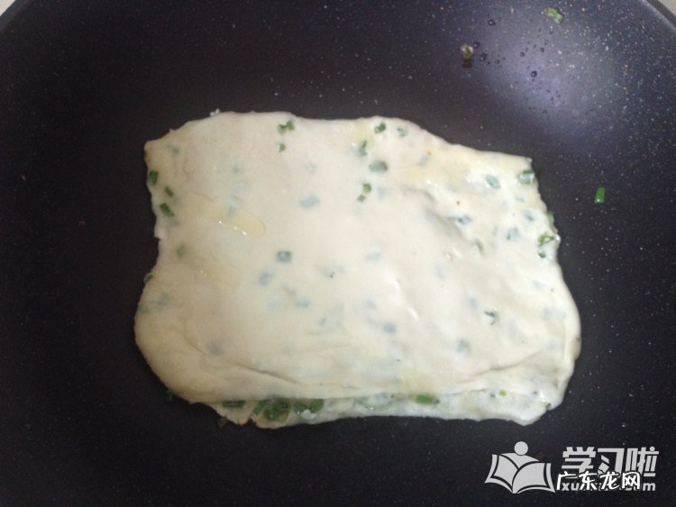 简易版葱油饼怎么做 懒人版葱油饼的做法介绍
