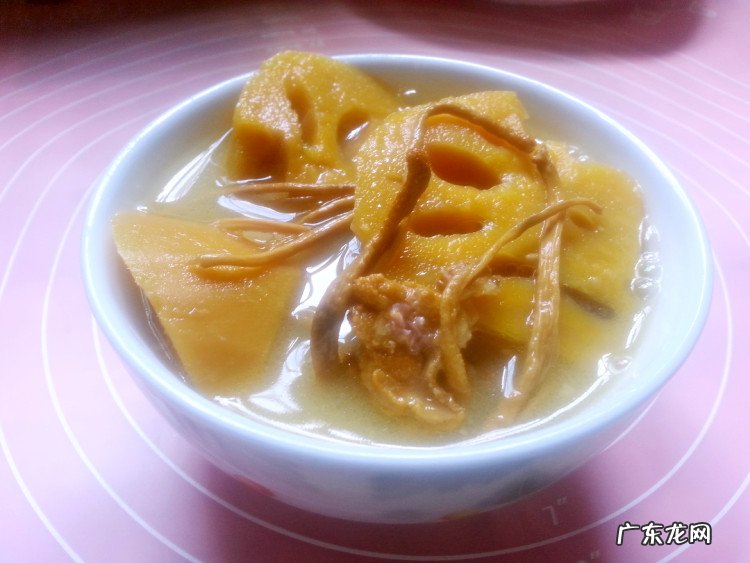 莲藕汤怎么做好吃又简单 莲藕汤的制作方法教程