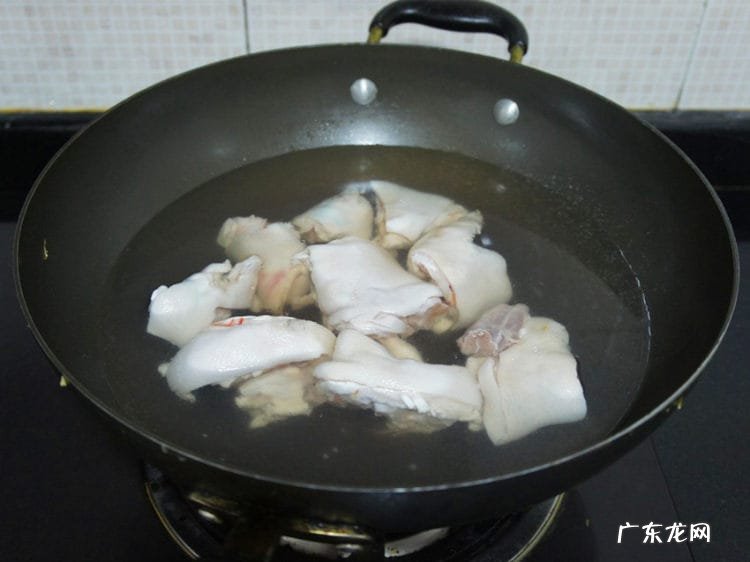 莲藕汤如何做 莲藕汤的做法步骤图文教程