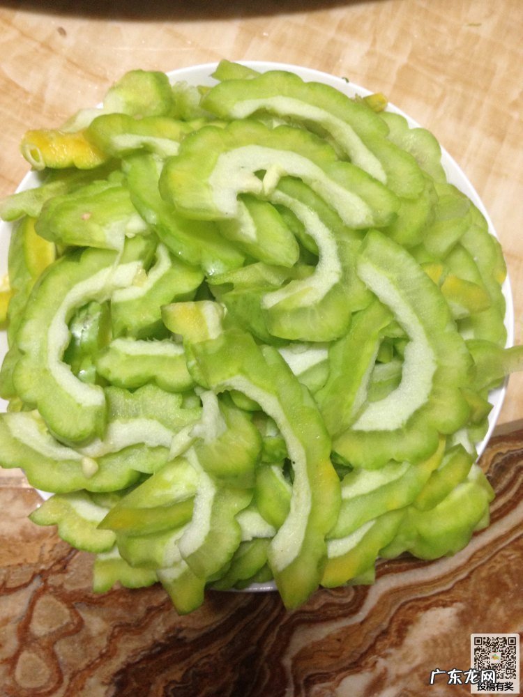 苦瓜汤加什么煮好喝 苦瓜汤怎么煮好喝又营养