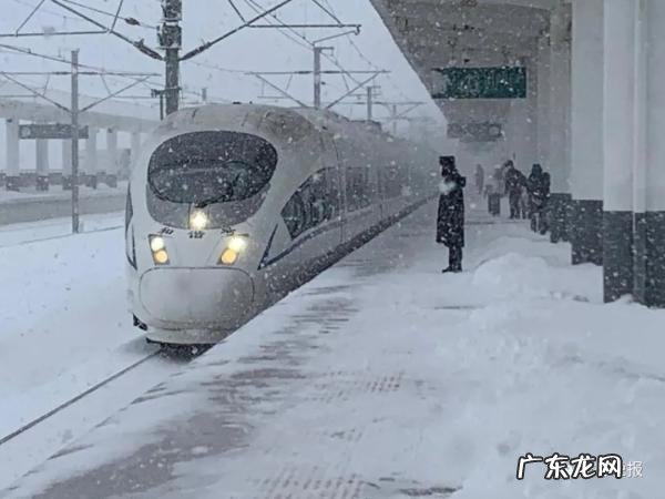 温暖一整个冬天 雪后山东秒变迷你雪城