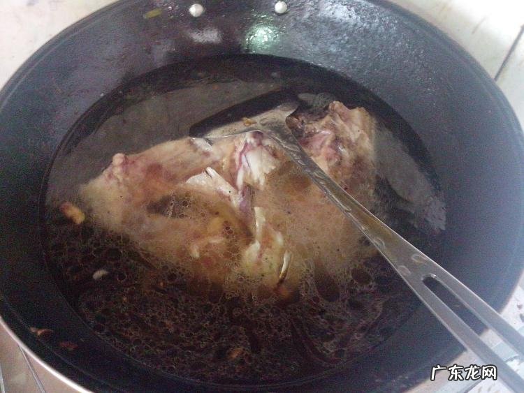 冬瓜煲鱼头汤的做法 冬瓜鱼头汤怎么炖好吃又营养