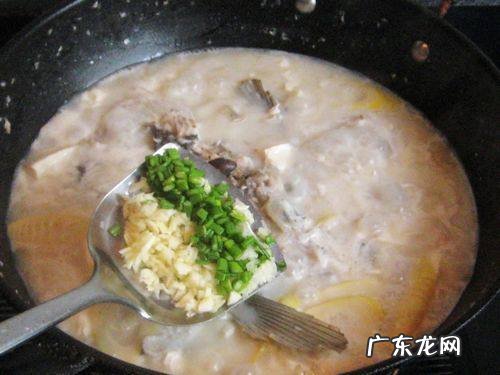 鱼头炖汤怎么做 炖鱼头汤的做法图文教程