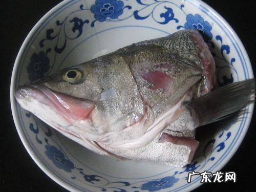 鱼头炖汤怎么做 炖鱼头汤的做法图文教程