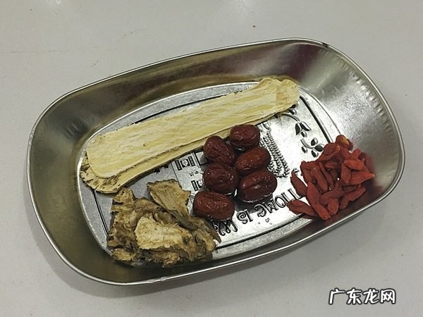 当归黄芪公鸡汤的做法 自制当归黄芪鸡汤的做法教程