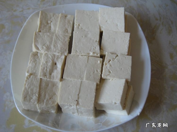 海带炖豆腐咋做 海带炖豆腐的制作过程图解