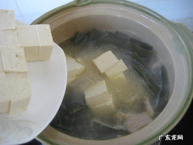 海带炖豆腐咋做 海带炖豆腐的制作过程图解