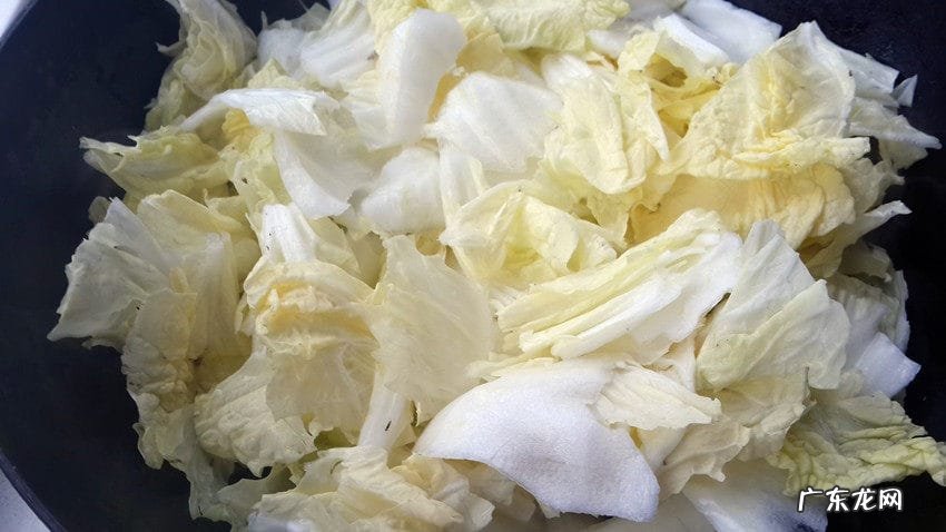 白菜粉条炖豆腐怎么做好吃又简单 白菜粉条炖豆腐的做法图文教程