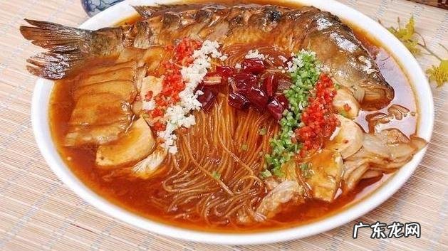 小草鱼炖粉条的做法 草鱼炖粉条简单又美味的做法