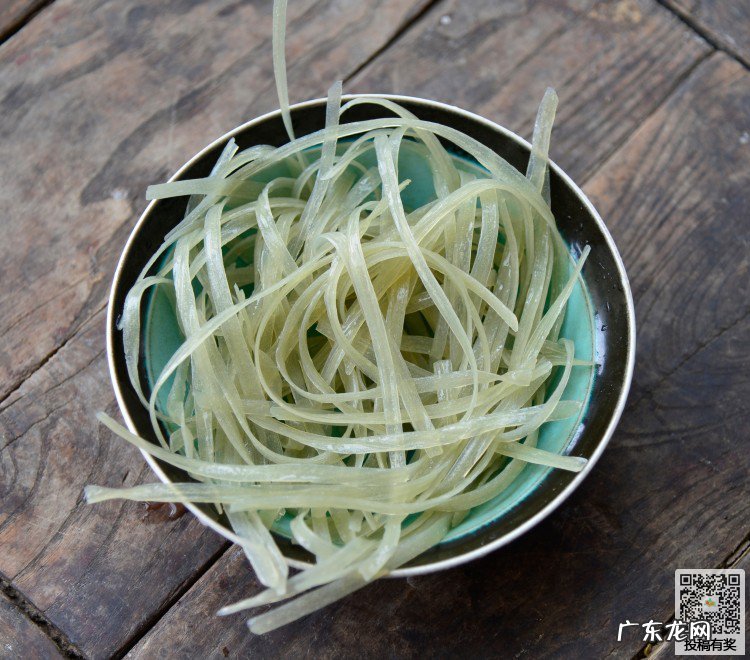 酸菜炖排骨的做法东北窍门 酸菜炖排骨的制作教程图解