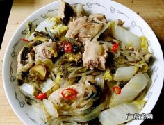 酸菜炖排骨咋做 酸菜炖排骨的制作方法教程