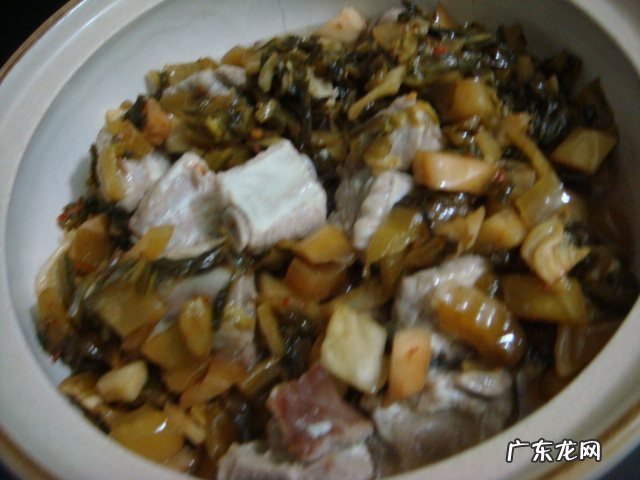 酸菜炖排骨怎样做 酸菜炖排骨简单又美味的做法