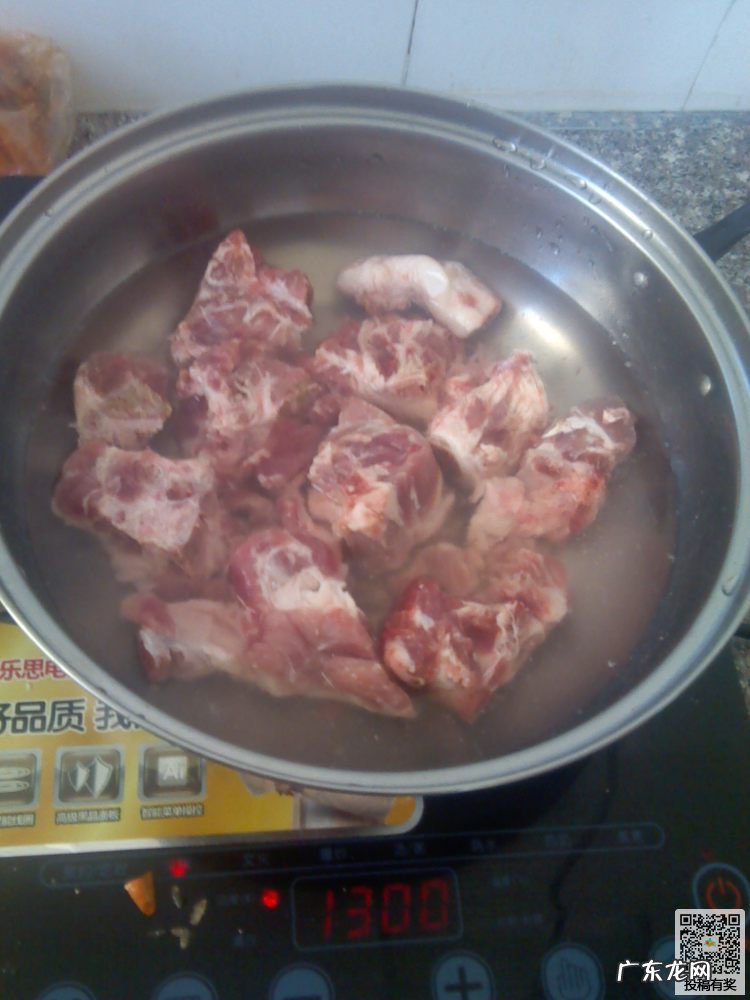 酸菜炖排骨怎么做好吃 简单做法 家常酸菜炖排骨的做法介绍