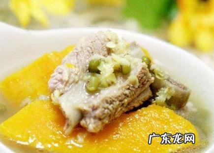 南瓜炖排骨怎么做好吃窍门 家庭版南瓜炖排骨的做法步骤