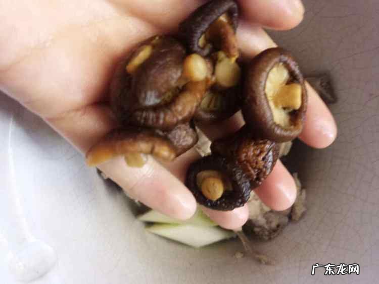 莲藕炖排骨怎么做好吃 简单做法 美味莲藕炖排骨的做法推荐