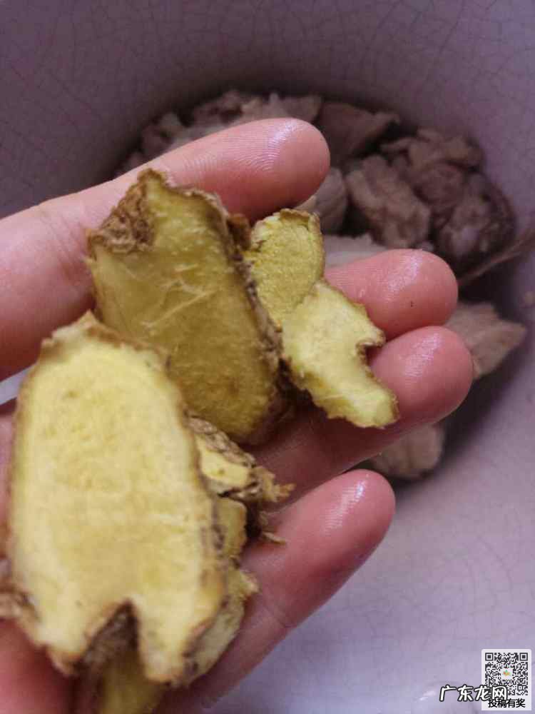 莲藕炖排骨怎么做好吃 简单做法 美味莲藕炖排骨的做法推荐