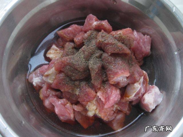 土豆炖牛肉的做法最正宗的做法窍门 土豆炖牛肉最简单的做法推荐