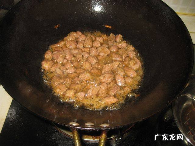 土豆炖牛肉的做法最正宗的做法窍门 土豆炖牛肉最简单的做法推荐