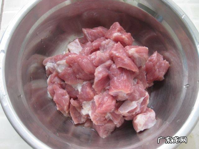 土豆炖牛肉的做法最正宗的做法窍门 土豆炖牛肉最简单的做法推荐