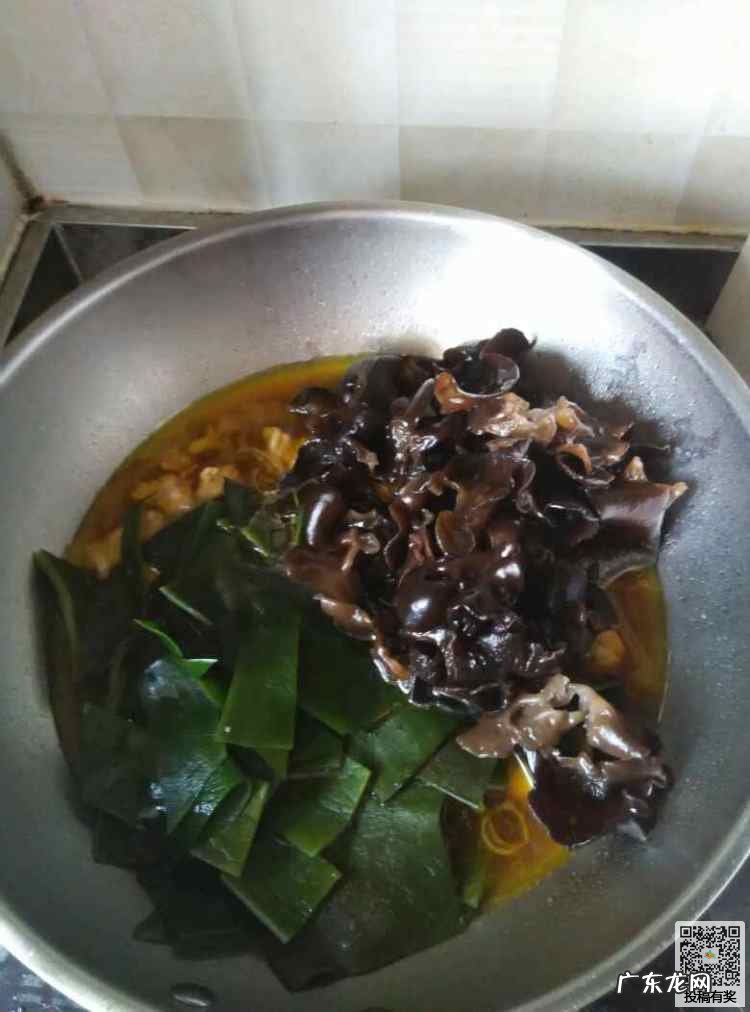 五花肉炖海带结的做法 五花肉炖海带的制作过程图解