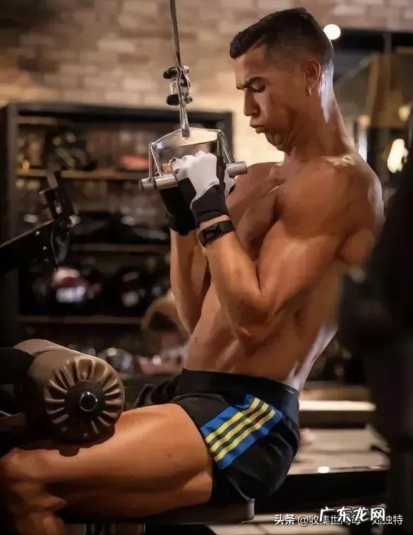 禁区之王!创造连续五届世界杯进球纪录!C罗用实力证明了自己 C罗的身体极限到底有多强