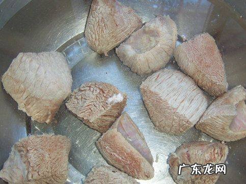 卤牛肉怎么做最好吃 卤牛肉简单好吃的做法