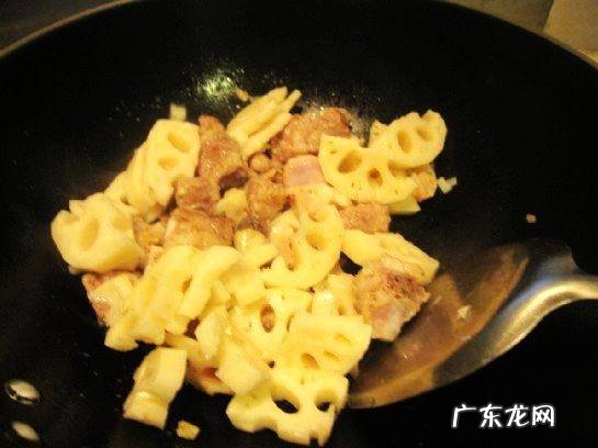卤莲藕的家常做法 卤排骨莲藕简单又美味的做法