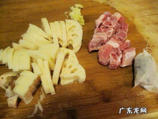 卤莲藕的家常做法 卤排骨莲藕简单又美味的做法