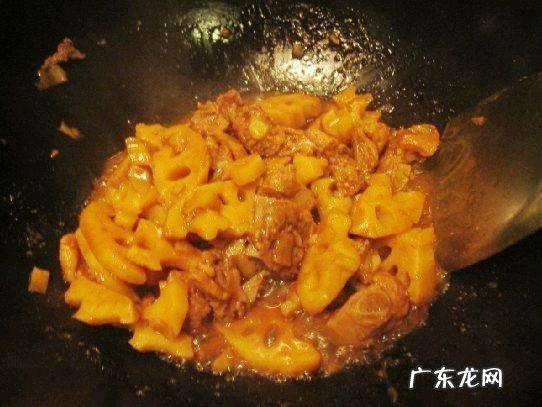 卤莲藕的家常做法 卤排骨莲藕简单又美味的做法