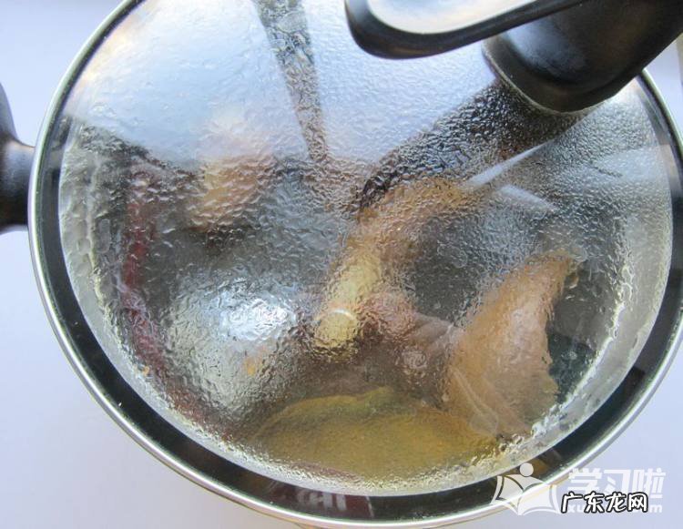 卤猪耳朵的做法 最正宗的做法窍门 卤猪耳朵最简单的做法推荐