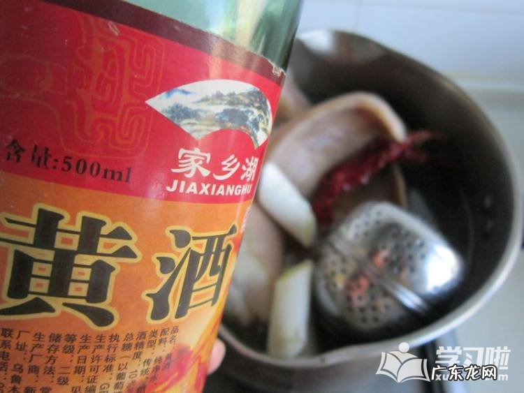 卤猪耳朵的做法 最正宗的做法窍门 卤猪耳朵最简单的做法推荐