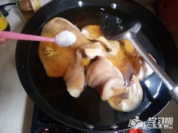 卤猪耳朵的做法 最正宗的做法 卤猪耳朵好吃又营养的做法