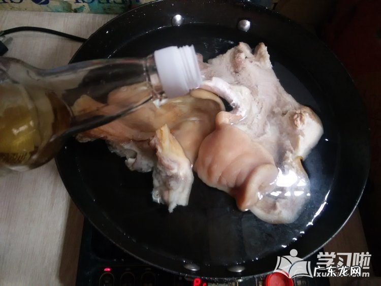 卤猪耳朵的做法 最正宗的做法 卤猪耳朵好吃又营养的做法