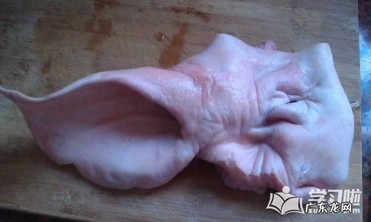 卤猪耳朵的做法及配料窍门 卤猪耳朵的制作过程图解