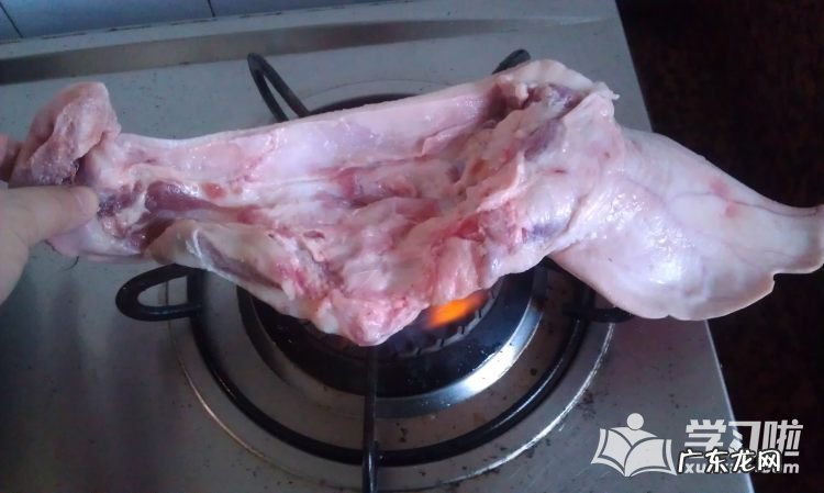 卤猪耳朵的做法及配料窍门 卤猪耳朵的制作过程图解