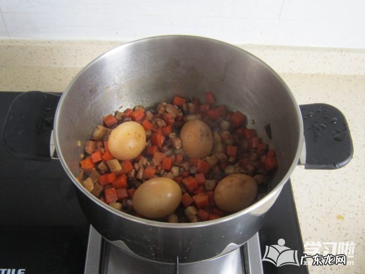 蘑菇卤肉饭的做法 香菇卤肉饭的简单做法图解