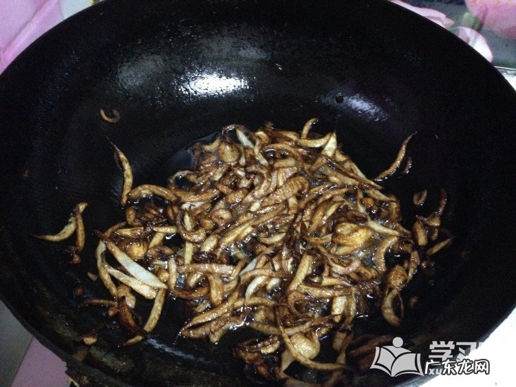 香菇肉卤的家常做法 自制香菇卤肉饭的做法教程