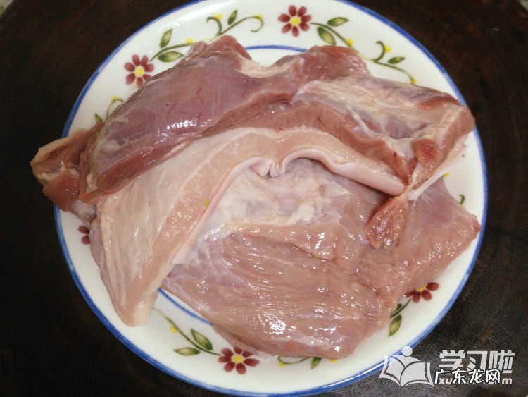 香菇肉卤的家常做法 自制香菇卤肉饭的做法教程