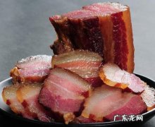 腊肉怎么腌好吃：腊肉用盐腌制后,再用白酒泡一下!太香了