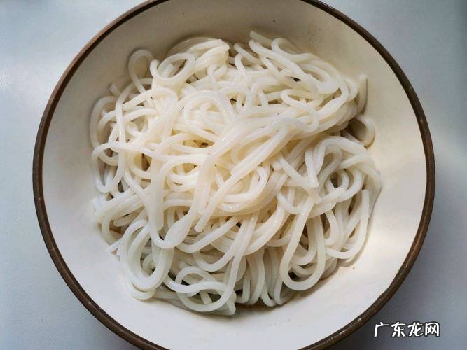 干米线怎么做好吃又简单？学会这2点,干米线比汤的还好吃