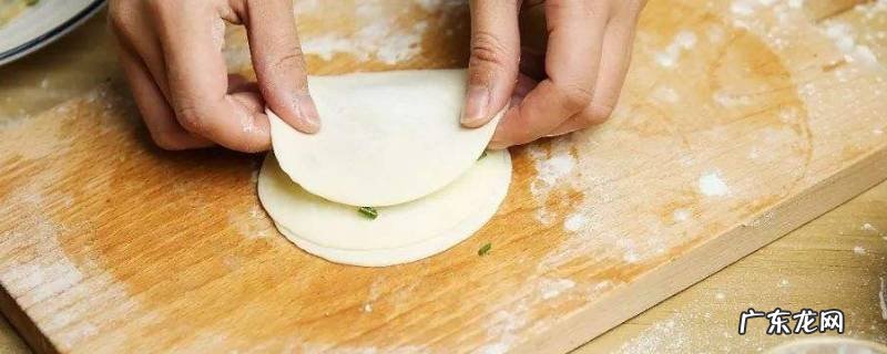 饺子皮怎样做才能有韧性柔软性,水饺皮怎样做才有韧性