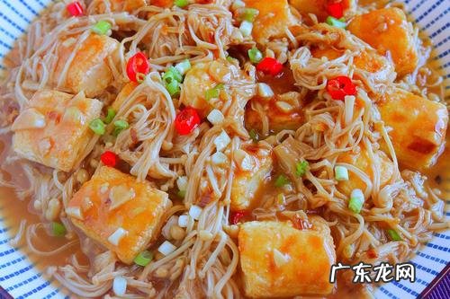 大豆腐金针菇怎么做好吃?大白菜炒金针菇,简单易学又好吃