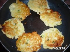 白萝卜做饼怎么做好吃？教你一招,香软又筋道,上桌瞬间被抢空!