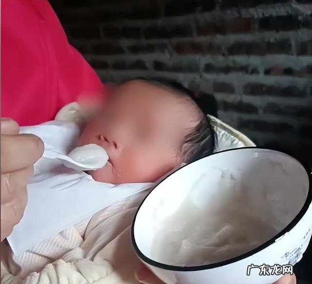 离谱！9天宝宝被喂&#8230;&#8230;网友炸了 婆婆给刚出生9天宝宝喂米糊