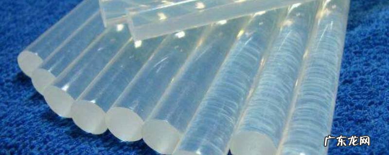 热熔胶用吹风机可以融化吗,用吹风机可以融化胶水吗