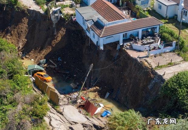 不如出租屋 女子下班回家发现2千万豪宅塌了