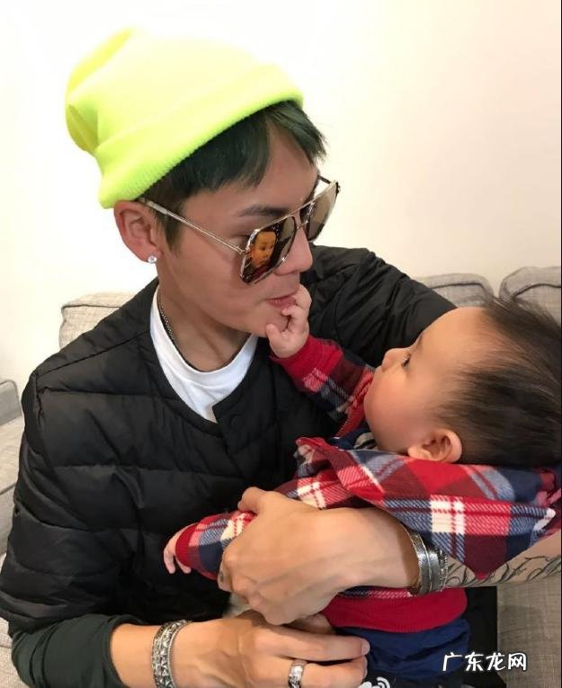 你会期待 王源用掌纹比喻彩胶的独特