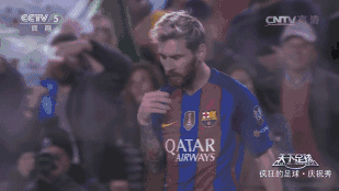 梅西足球场上最温情的一幕 梅西夺冠穿的黑纱是什么