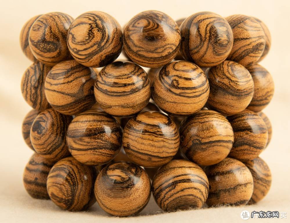 鸡翅木家具的风水作用