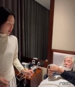 男子阳性发烧倒地妻子不管不顾